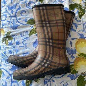 BURBERRY Haymarket Check Rain Boots Authentic